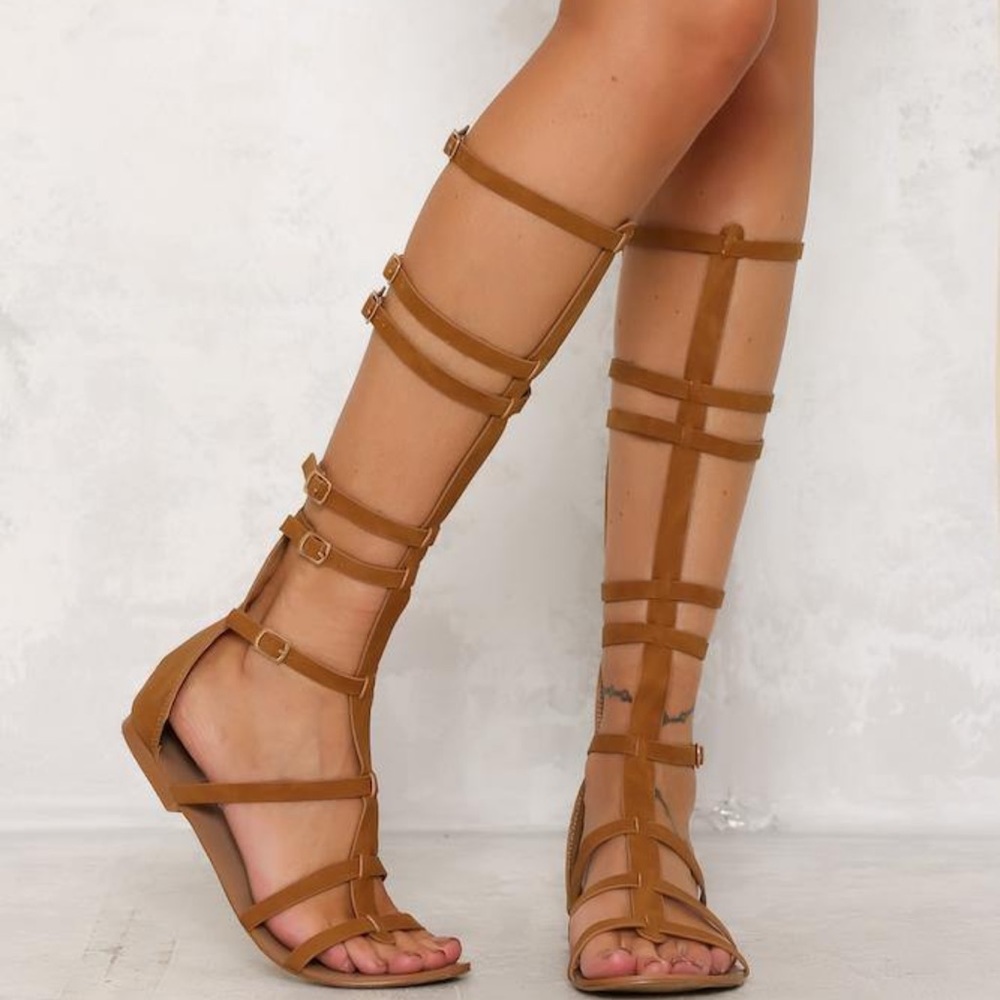 Billini Gladiator Sandal - size 5